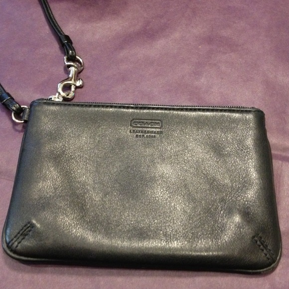 ⭐Price Reduced⭐ Coach Black Wristlet. Like new.