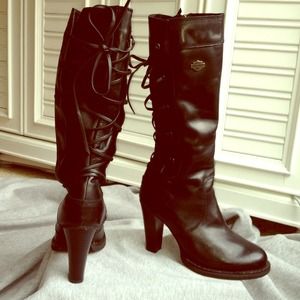 Harley Davidson black leather boots.