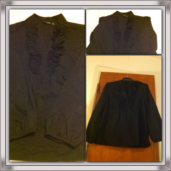 💢REDUCED💢Ruffled Black Top