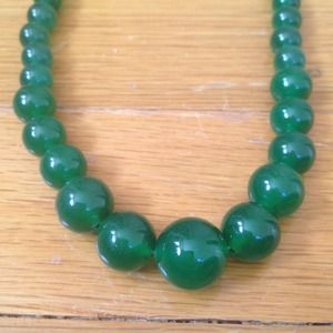 Emerald Green stone/glass necklace