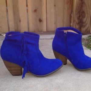 NWT royal blue booties