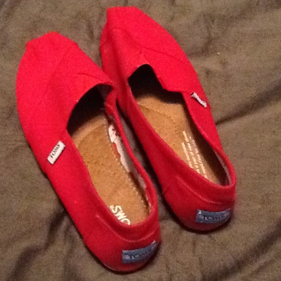 TOMS shoes size 6