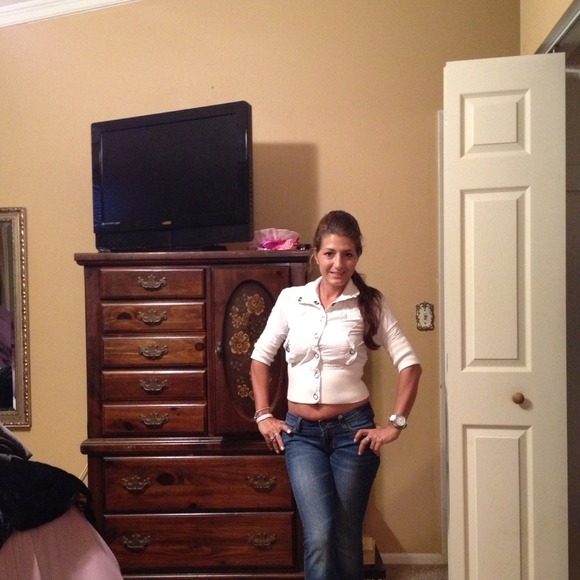 Cute white jacket - Picture 2 of 2