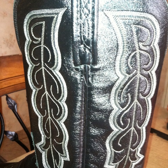 ✅✅SOLD✅ ✅black western boots - Picture 4 of 4
