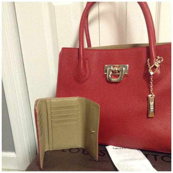 DKNY bag & wallet - Picture 2 of 3