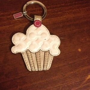 White coach cupcake keychain