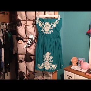 Bundled*. Green dress and miss me jeans:)