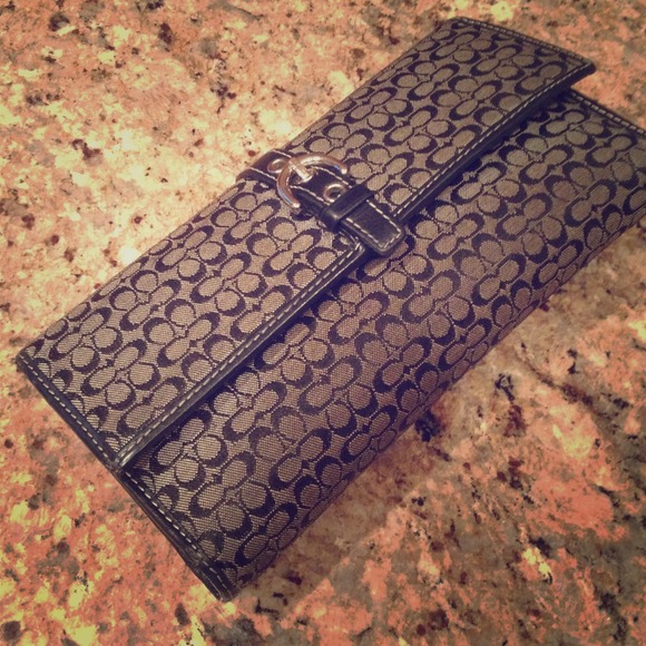 REDUCED!! Authentic coach wallet and check sleeve