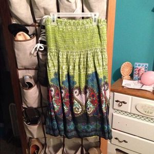 Green strapless elastic dress