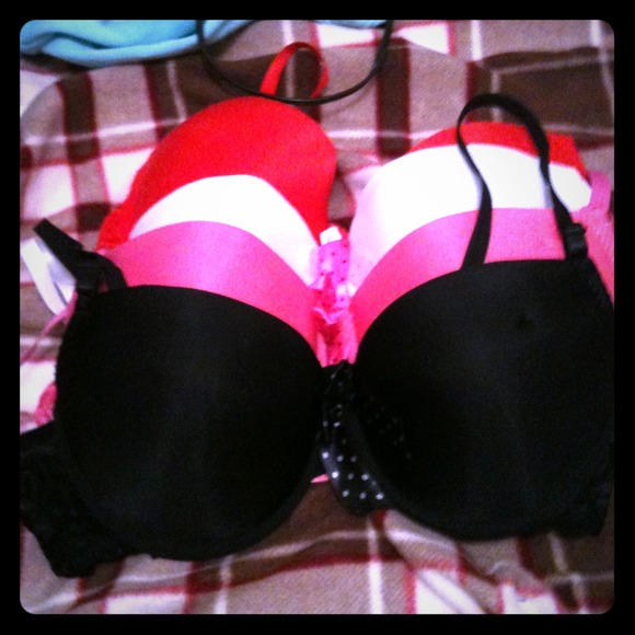 4 bra bundle strap or strapless NEVER WORN