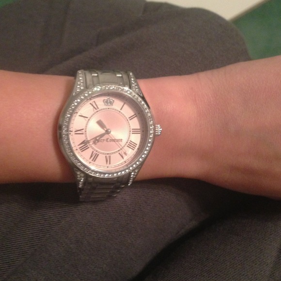 SOLD!!!!!!! A awesome, amazon juicy couture watch - Picture 3 of 3