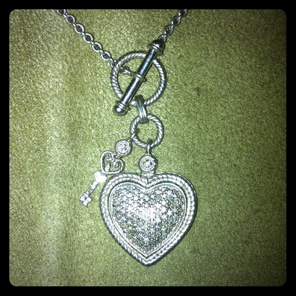 Jewelry - 💢TRADED💢 S/S PENDANT & FUCHSIA MK Purse