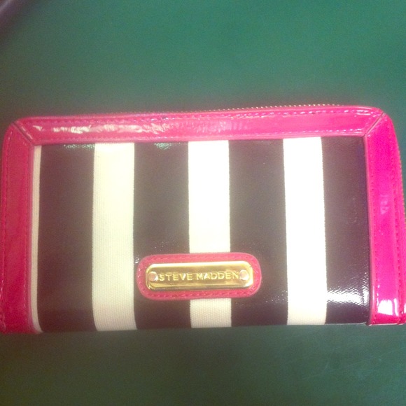 Steve Madden Wallet!