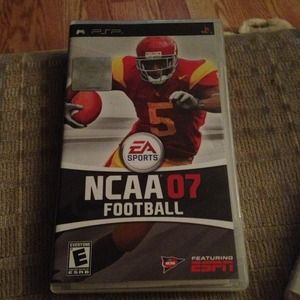 NCAA 07 football for psp