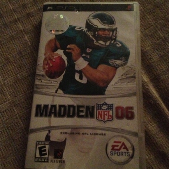 Madden nfl 06 for psp - Picture 1 of 1