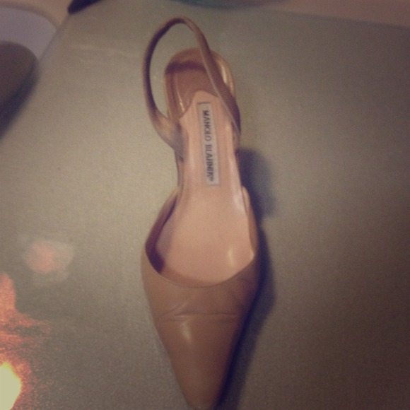 Manolo Blahnik authentic tan