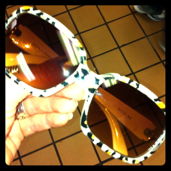 Steve Madden Accessories - Reserved for @katieb