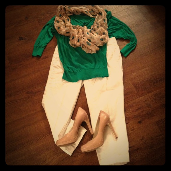 BCBG Tinas Nude Pumps