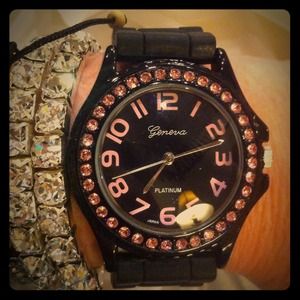 SOLD🎉🎉NEW BLK RUBBER WATCH W/PINK RHINESTONES