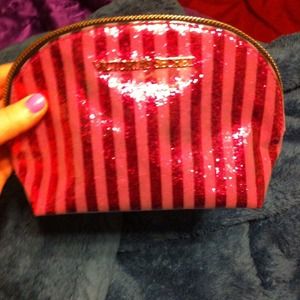 VS MAKEUP BAG:)