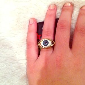 Eye ring