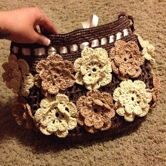 Unique Wicker Purse - Picture 2 of 3