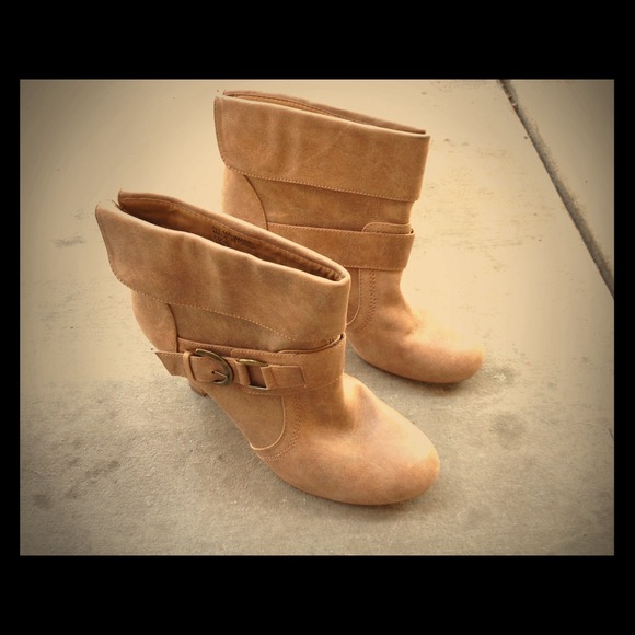 Ankle booties