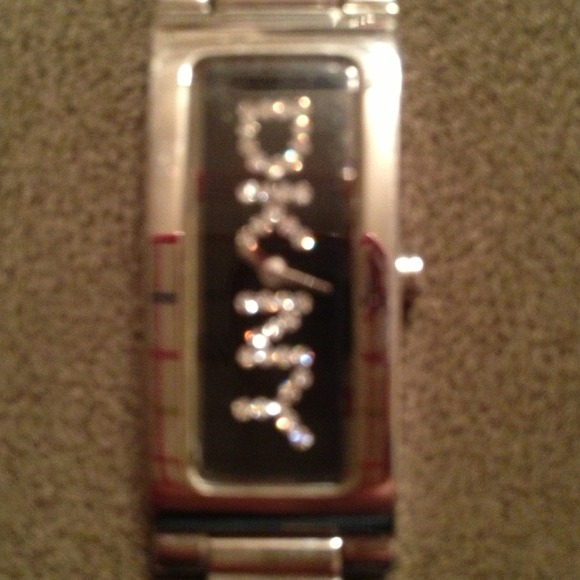 DKNY watch - Picture 3 of 3