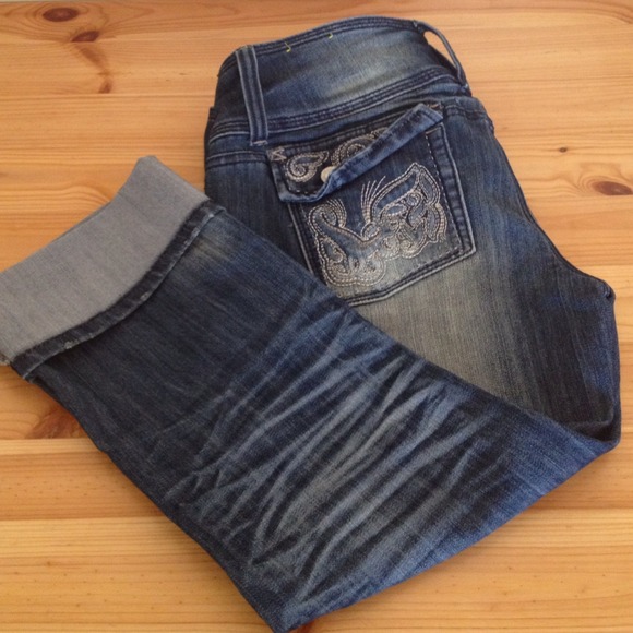 Almost Famous Capris