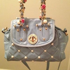 Sky blue pearls Nicole Lee 2004 Hollywood handbag