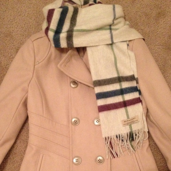 Kenneth Cole cream coat almost new