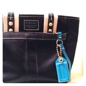 COACH PURSE!!