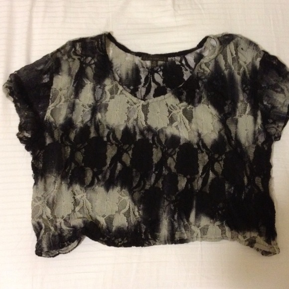 Urban Outfitters Lucca Couture Cropped Lace Top - Picture 2 of 4