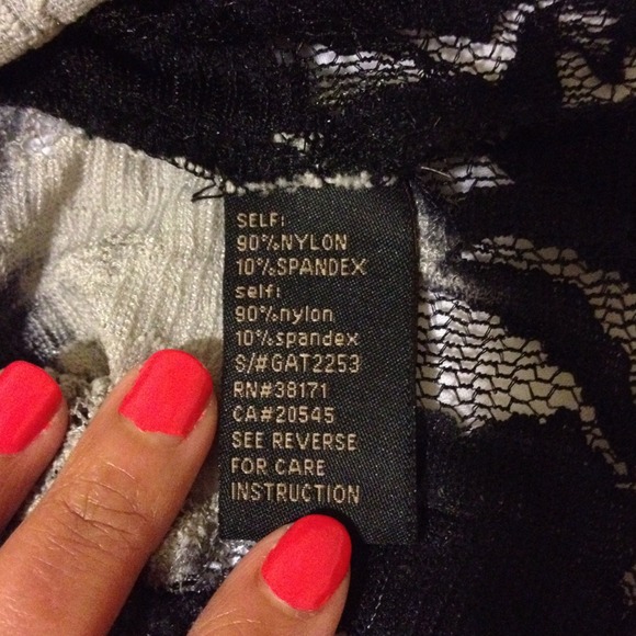 Urban Outfitters Lucca Couture Cropped Lace Top - Picture 4 of 4