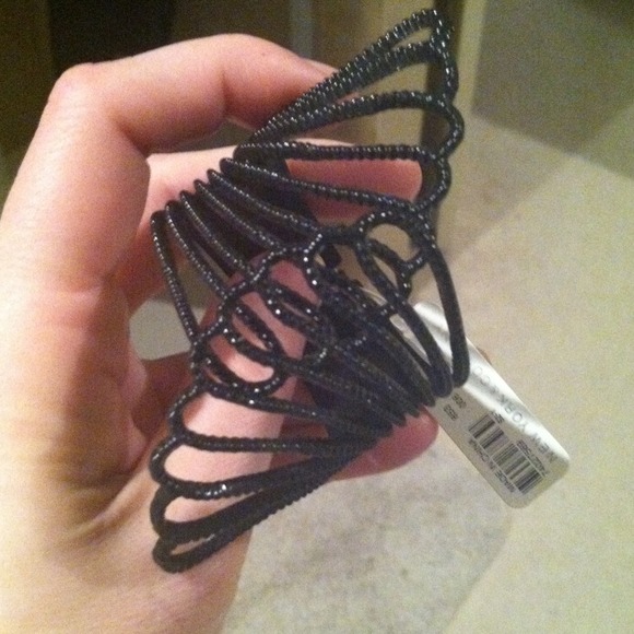 🌟🌟SOLD🌟🌟Bracelet cuff - Picture 3 of 4