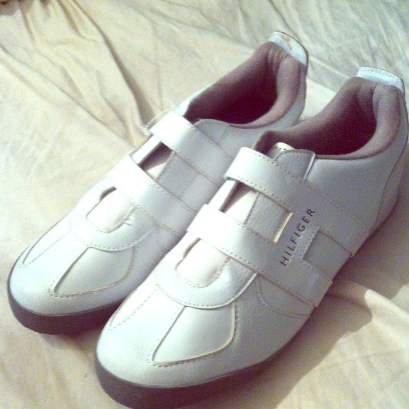 Brand new Tommy Hilfiger Size 10 womens sneakers