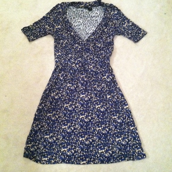 Sold in bundle------(H&m dress)