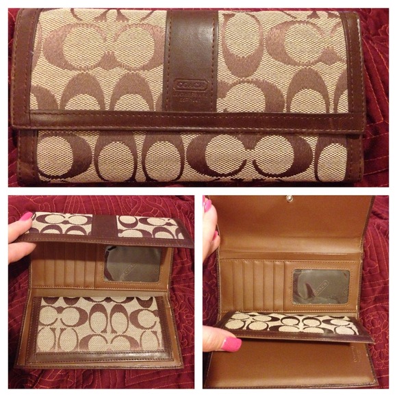 Authentic Coach Wallet