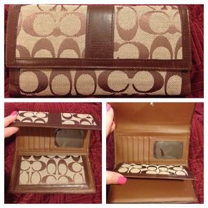 Authentic Coach Wallet