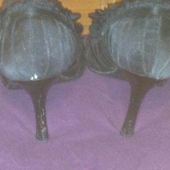 Shoes - Picture 3 of 3