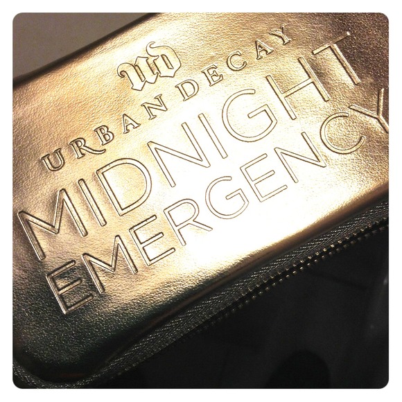 Urban Decay Midnight Emergency