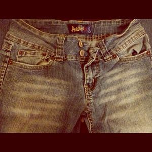 ✨Reduced!✨ Angel jeans!