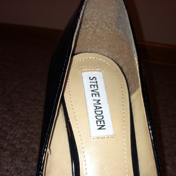 SOLD Steve Madden Wedges size 9.5 THANKS - Picture 2 of 2