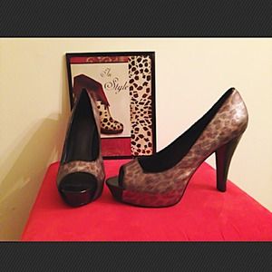 Leopard Print Peep Toe Shoes