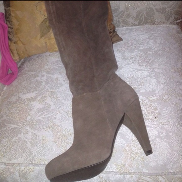 Steve Madden suede brown boots