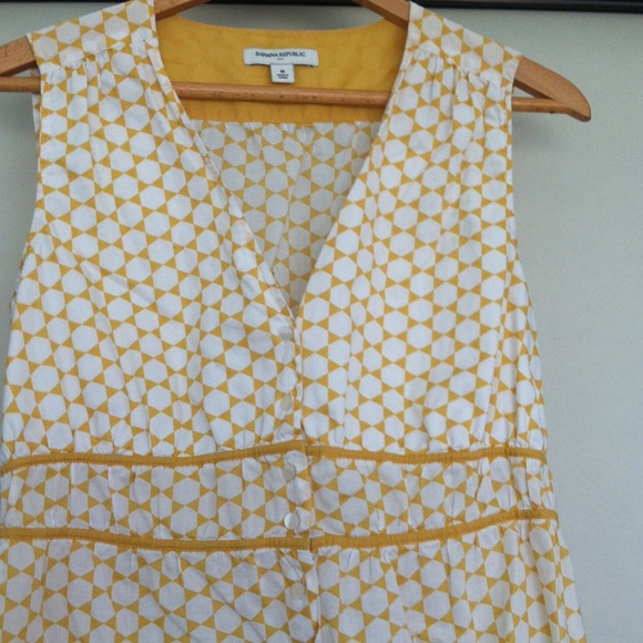 RESERVED 4 @bona81hot Banana republic yellow top