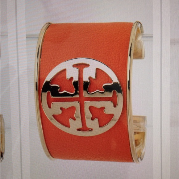 Bracelets - Picture 2 of 4