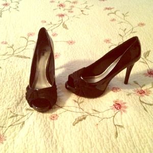 *Size 6* Black Heels