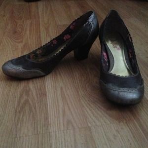 Faux Vintage Heels
