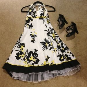 💥Hold for @trina1t💥 sexy black white yellow NWOT